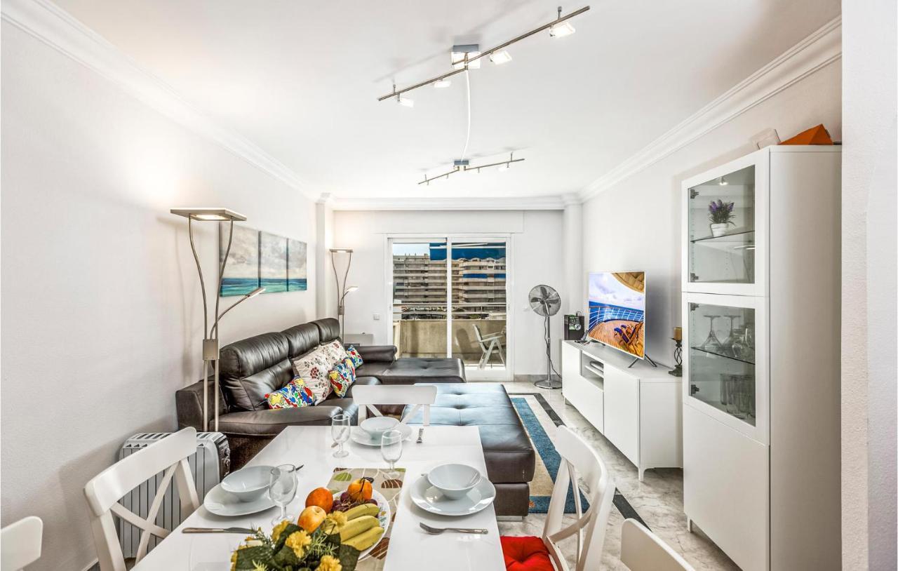 1 Bedroom Cozy In Appartement